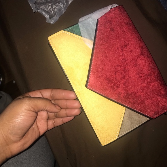 Never worn trendy purse that just sits in my closet - Picture 2 of 3